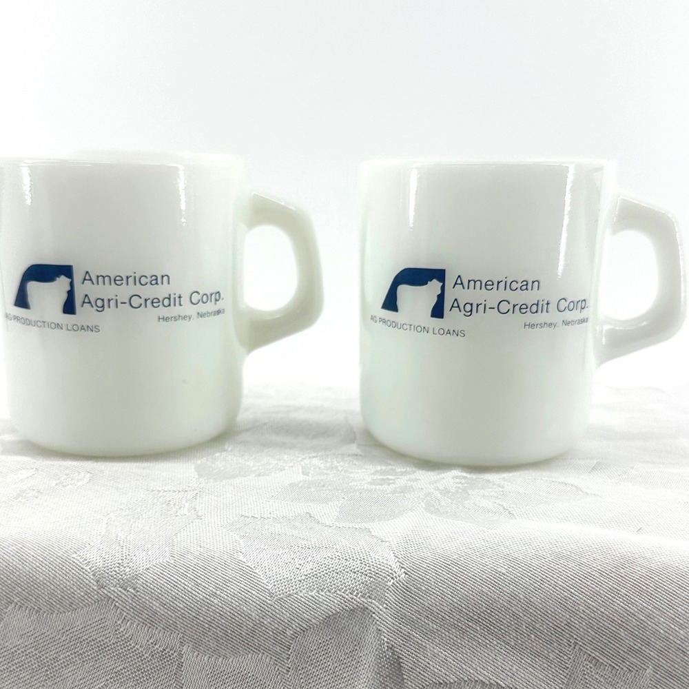 Vintage Galaxy Mugs White Excellent American Agri-Credit Corp Milk Glass Set x 2